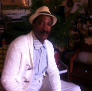 Meet your Posher, Derrick